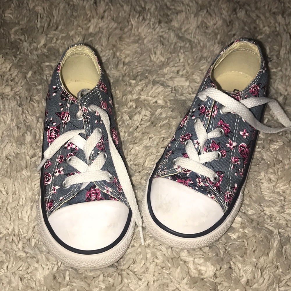 Floral converse